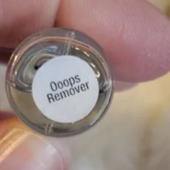 Lipsense Oops! Remover, NEW/SEALED - Picture 4 of 4